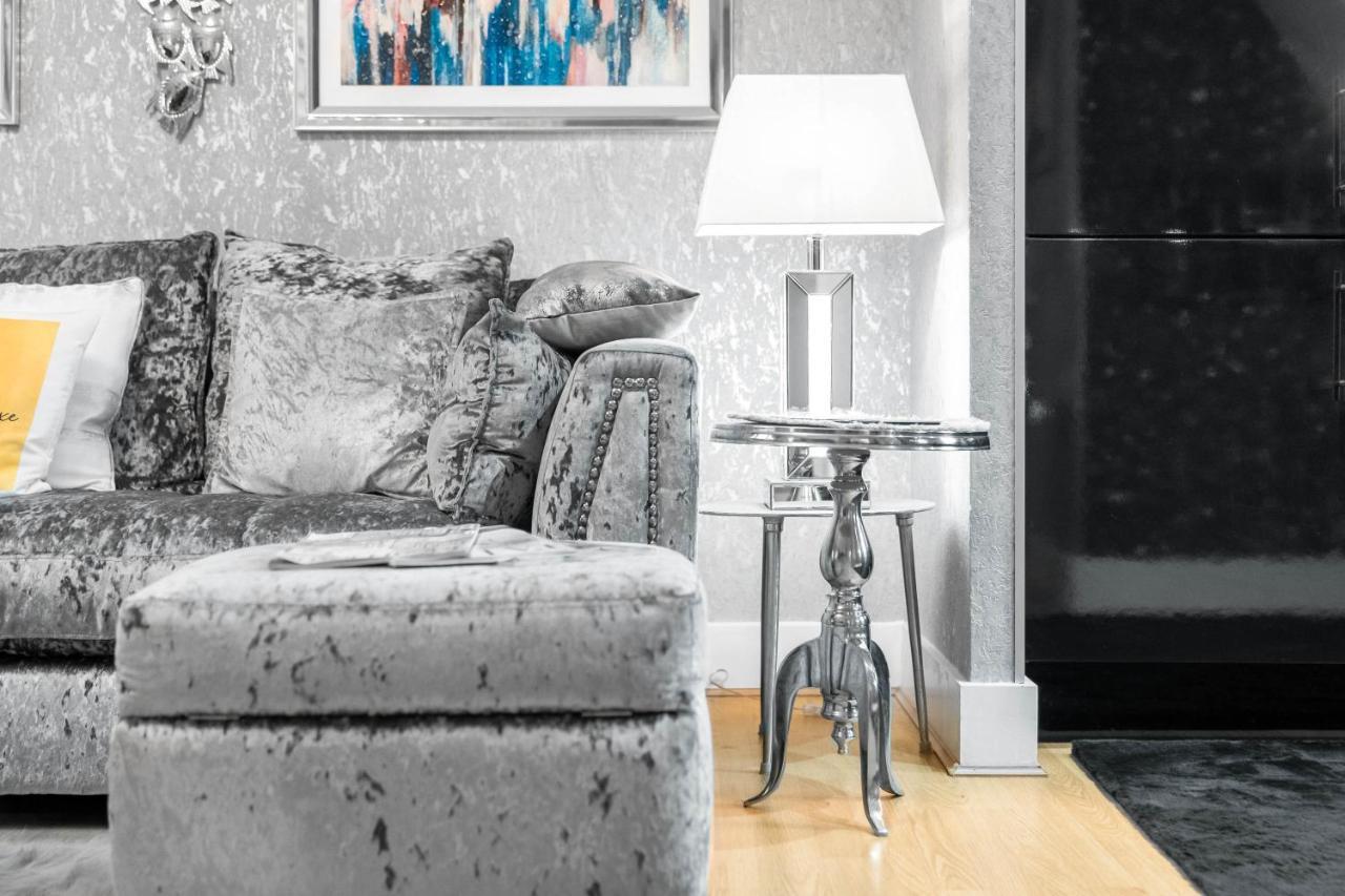 Luxury City Centre Apartment - Parking - Smart Tv - Wifi - Intercom Бирмингам Екстериор снимка