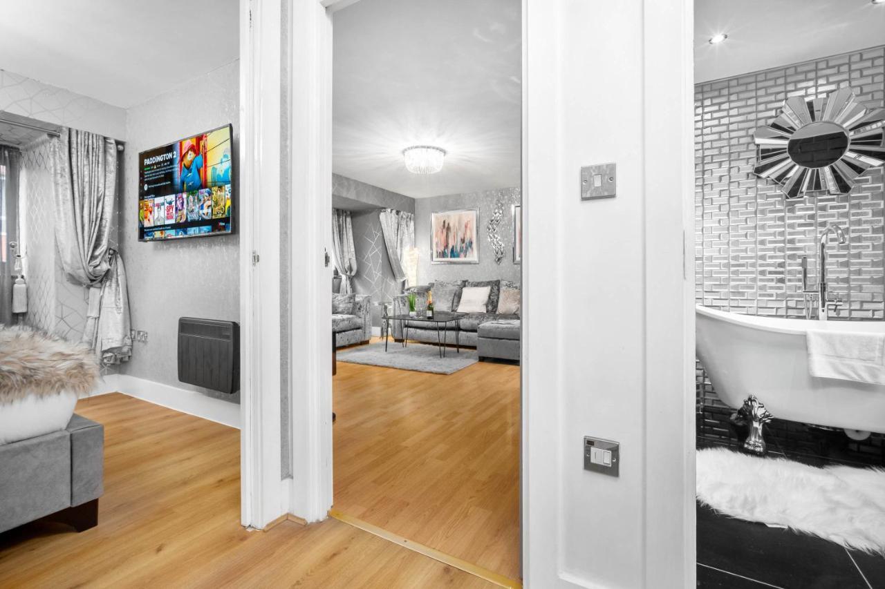 Luxury City Centre Apartment - Parking - Smart Tv - Wifi - Intercom Бирмингам Екстериор снимка